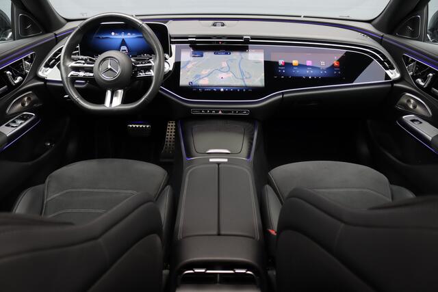Mercedes-Benz E-estate 300 e AMG Line | Hyperscreen | Luchtvering | Distronic+ | Trekhaak | Burmester | HUD | Verwarmd Stuurwiel | Panoramadak | Digital Light | Achterbank Verwarmd |