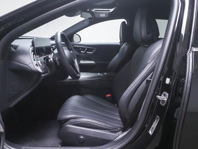 Mercedes-Benz E-estate 300 e Plug-In Hybride Ledkoplampen | Memory Voorstoelen | Distronic | Digital Licht | Apple CarPlay | Zwarte Hemel | Parkeerpakket met 360°-camera. Inclusief 24 maanden MB Certified garantie voor Europa.