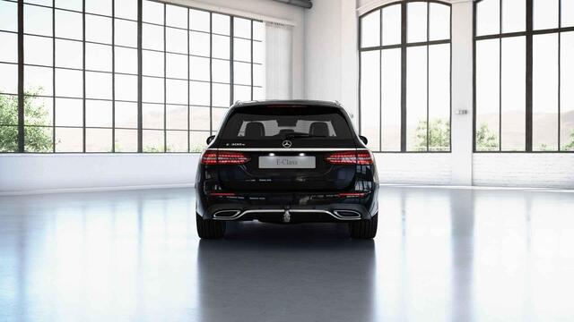 Mercedes-Benz E-estate 300 e AMG Line | Panoramadak | Widescreen | Lederen bekleding | Multibeam |