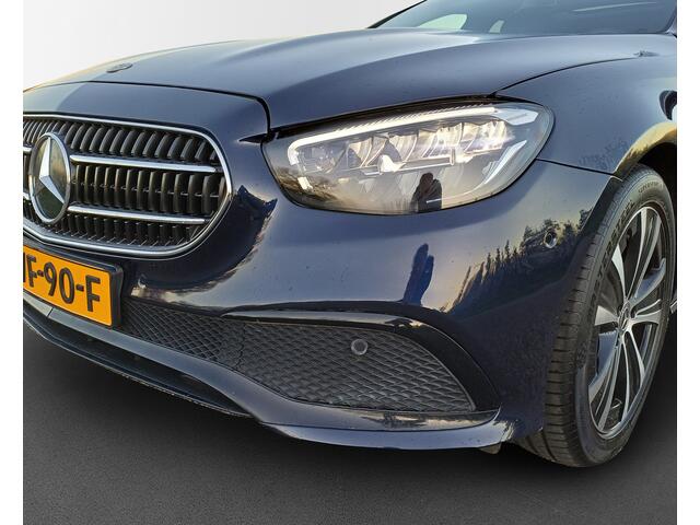 Mercedes-Benz E-estate 300 e Avantgarde /Pano/Cruise/18"/Sfeer/