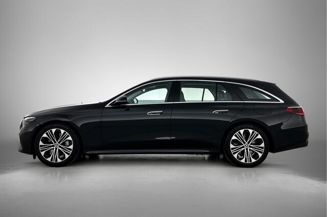 Mercedes-Benz E-estate 300 e Plug-In Hybride | Distronic | Winterpakket: Stoel en Stuurverwarming | Sfeerverlichting | Led koplampen | Achteruitrijcamera | Apple CarPlay | Inclusief 24 maanden MB Certified garantie voor Europa.