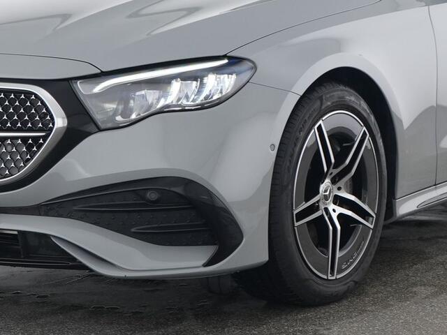 Mercedes-Benz E-estate 300 e AMG Plug-In Hybride Trekhaak AMG Line | Night Pakket | Ledkoplampen | Stoelverwarming voor | Distronic. Inclusief 24 maanden MB Certified garantie voor Europa.