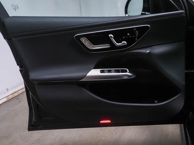 Mercedes-Benz E-estate 300 e Plug-In Hybride Ledkoplampen | Memory Voorstoelen | Distronic | Digital Licht | Apple CarPlay | Zwarte Hemel | Parkeerpakket met 360°-camera. Inclusief 24 maanden MB Certified garantie voor Europa.