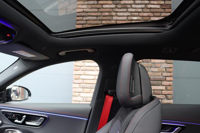 Mercedes-Benz E-estate AMG 53 4MATIC+ Premium+ | 585pk | Hyperscreen | Achterasbesturing | Distronic+ | Trekhaak | 3D-Display | Panoramadak | Digital Light | Burmester | HUD |