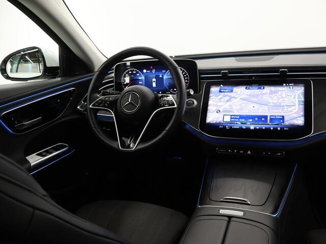 Mercedes-Benz E-estate 300 e Luxury Line | Achteruitrijcamera | Winter Pakket | 19" lichtmetalen velgen | Apple Carplay |