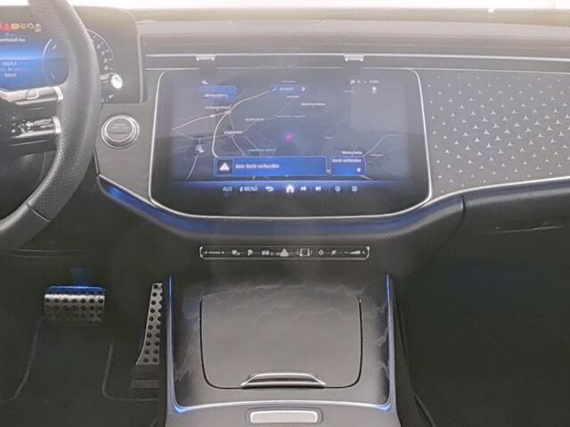 Mercedes-Benz E-estate 300 e AMG Plug-In Hybride Trekhaak | AMG Line | Night Pakket | Head-up display | Distronic | Stoelverwarming voor. Inclusief 24 maanden MB Certified garantie voor Europa.