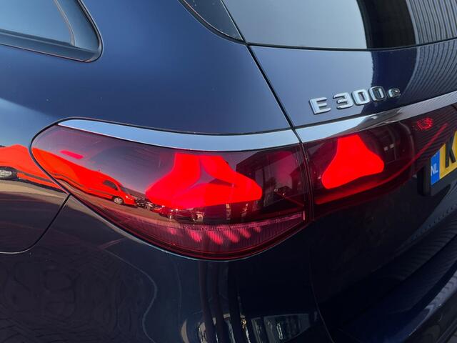 Mercedes-Benz E-estate 300 e AMG Line night pakket hyperscreen