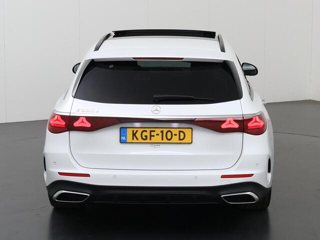 Mercedes-Benz E-estate 300 e AMG Night | Superscreen | Rijassistentiepakket | Panoramadak | Premium pakket | Leder pakket |