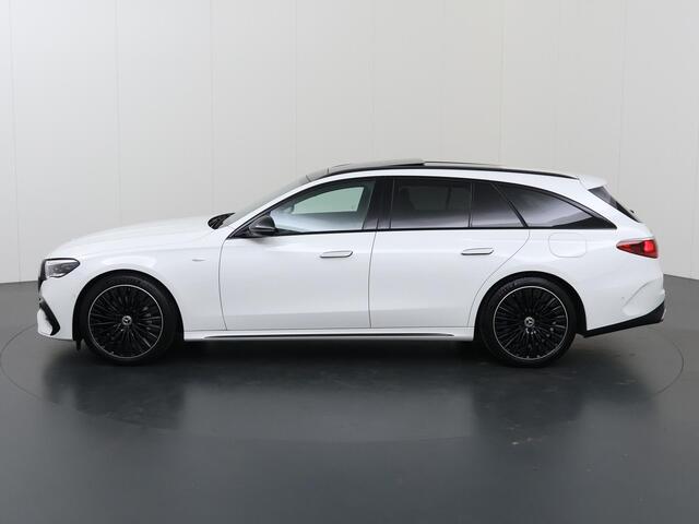 Mercedes-Benz E-estate 300 e AMG Night | Superscreen | Rijassistentiepakket | Panoramadak | Premium pakket | Leder pakket |