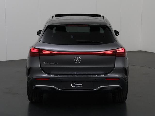 Mercedes-Benz EQA 250+ Business Solution AMG 71 kWh | Panoramaschuifdak | Head-up display | Sfeerverlichting | Keyless go |