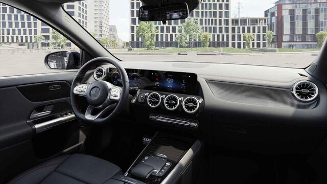 Mercedes-Benz EQA 250 AMG Line 67 kWh | Panoramadak | Night | Trekhaak | Achteruitrijcamera |