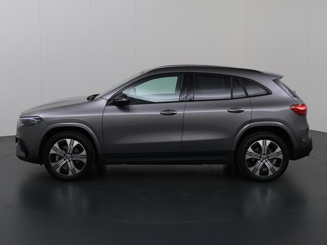 Mercedes-Benz EQA 250+ AMG Line 71 kWh | Panoramadak | Burmester | 360 graden camera | Memory | Keyless |