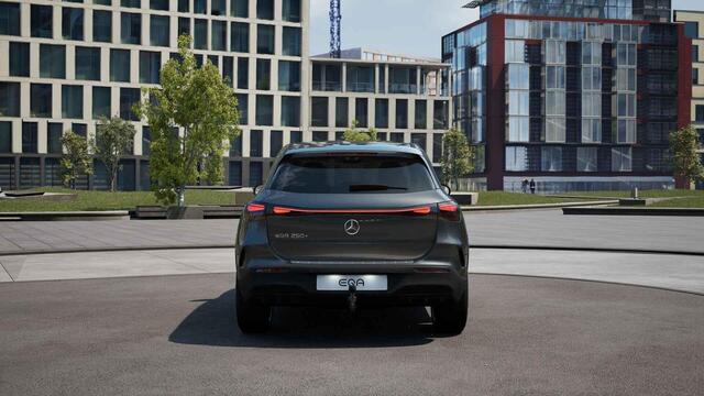 Mercedes-Benz EQA 250+ AMG Line 71 kWh | Night | Memory | Trekhaak | 20" lichtmetalen velgen | Keyless | Sfeerverlichting | Stoelverwarming |