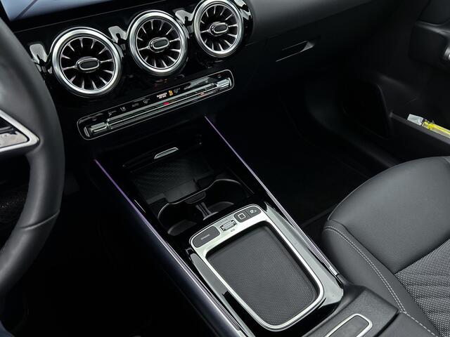 Mercedes-Benz EQA 350 4M Luxury Line 71 kWh Pano, 20" ELECT. NOG