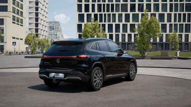 Mercedes-Benz EQA 250+ Business Solution AMG Panorama dak | Trekhaak