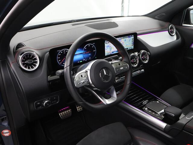 Mercedes-Benz EQA 250 AMG Line 67 kWh | Panoramadak | Premium pakket | Night | 360 graden camera | Sfeerverlichting |