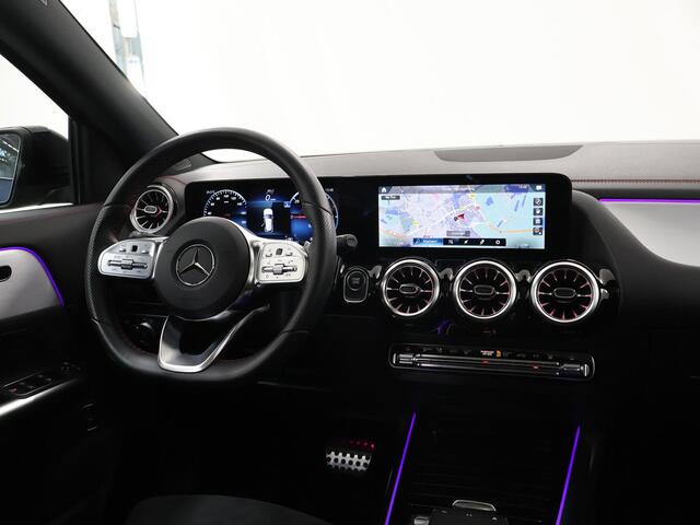 Mercedes-Benz EQA 250 AMG Line 67 kWh | Panoramadak | Premium pakket | Night | 360 graden camera | Sfeerverlichting |