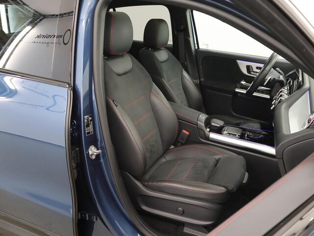 Mercedes-Benz EQA 250 AMG Line 67 kWh | Panoramadak | Premium pakket | Night | 360 graden camera | Sfeerverlichting |