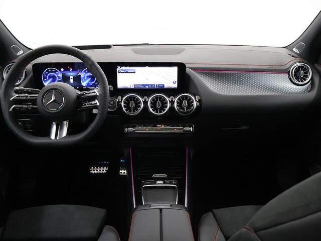 Mercedes-Benz EQA 250+ Business Solution AMG 71 kWh | Panoramaschuifdak | Premium pakket | Winter pakket |