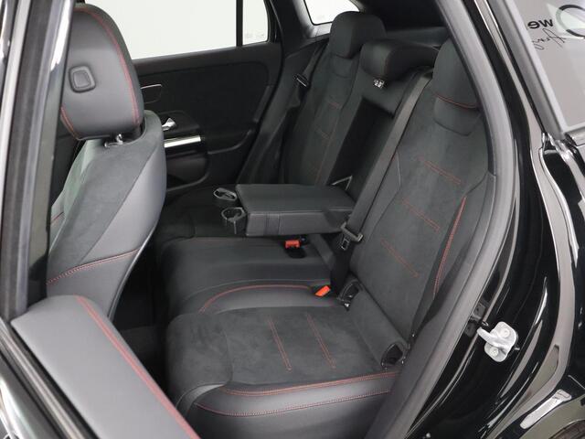 Mercedes-Benz EQA 250+ Business Solution AMG 71 kWh | Panoramaschuifdak | Premium pakket | Winter pakket |