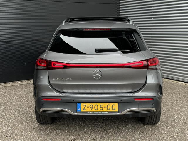 Mercedes-Benz EQA 250+ AMG Line | Panoramadak | Trekhaak | 360° Camera | Dodehoekassistent | Advanced Sound System | Elektrisch Verstelbare Stoelen + Memory | Alarm | Apple CarPlay | Android Auto | Sfeerverlichting | Stoelverwarming