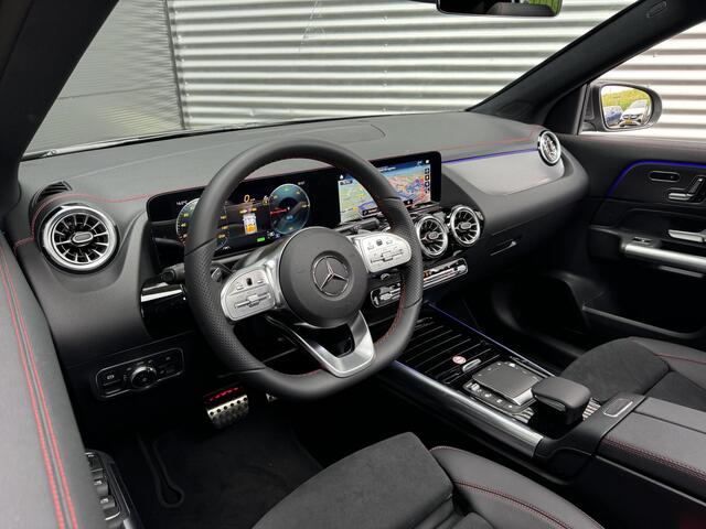 Mercedes-Benz EQA 250+ AMG Line | Panoramadak | Trekhaak | 360° Camera | Dodehoekassistent | Advanced Sound System | Elektrisch Verstelbare Stoelen + Memory | Alarm | Apple CarPlay | Android Auto | Sfeerverlichting | Stoelverwarming