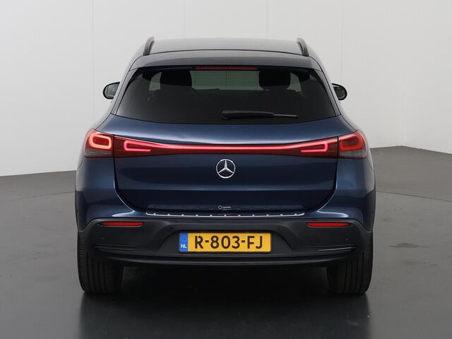 Mercedes-Benz EQA 250 Business Solution Luxury 67 kWh | Night | 20" multispaaks velgen | Stoelverwarming | Achteruitrijcamera | Sfeerverlichting |