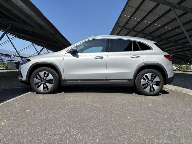 Mercedes-Benz EQA 250+ Business Edition 71 kWh | Panoramadak | Memory | Sfeerverlichting | Keyless | 360 graden camera |