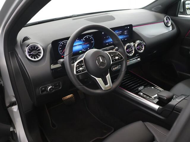 Mercedes-Benz EQA 250+ Business Edition 71 kWh | Panoramadak | Keyless | Memory | 360 graden camera | Stoelverwarming | Sfeerverlichting |
