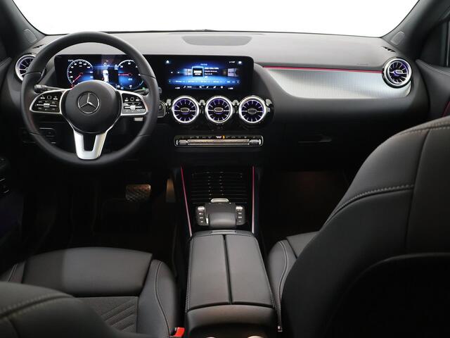 Mercedes-Benz EQA 250+ Business Edition 71 kWh | Panoramadak | Keyless | Memory | 360 graden camera | Stoelverwarming | Sfeerverlichting |