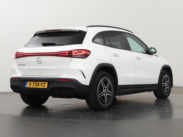 Mercedes-Benz EQA 250 AMG Line 67 kWh | Rijassistentiepakket | Premium Pakket | Trekhaak | 360 graden camera | Stoelverwarming |