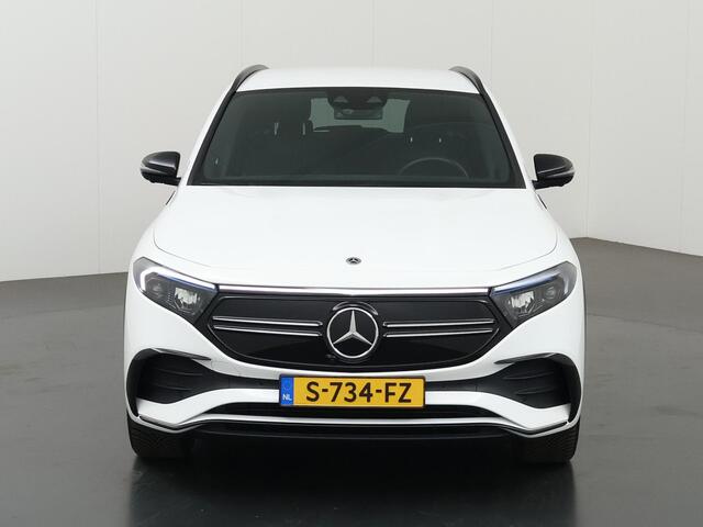 Mercedes-Benz EQA 250 AMG Line 67 kWh | Rijassistentiepakket | Premium Pakket | Trekhaak | 360 graden camera | Stoelverwarming |