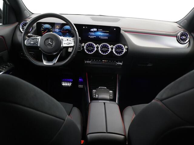 Mercedes-Benz EQA 250 AMG Line 67 kWh | Rijassistentiepakket | Premium Pakket | Trekhaak | 360 graden camera | Stoelverwarming |