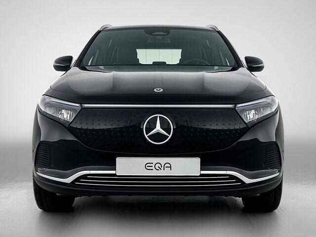 Mercedes-Benz EQA 250+ Business Solution 71 kWh | Parkeerpakket met achteruitrijcamera | Extra USB-poorten | Zitcomfortpakket | Sfeerverlichting | EASY PACK achterklep | Stoelverwarming voor | Licht- en zicht pakket |
