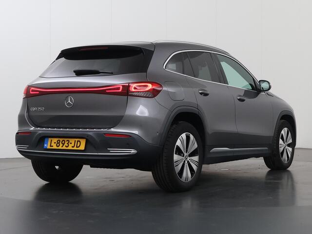 Mercedes-Benz EQA 250 Business Solution Luxury 67 kWh | Sfeerverlichting | Stoelverwarming | Achteruitrijcamera |
