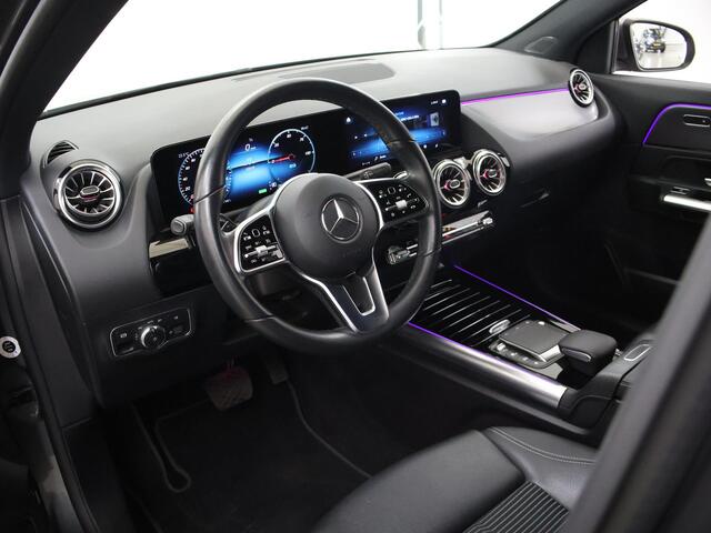 Mercedes-Benz EQA 250 Business Solution Luxury 67 kWh | Sfeerverlichting | Stoelverwarming | Achteruitrijcamera |