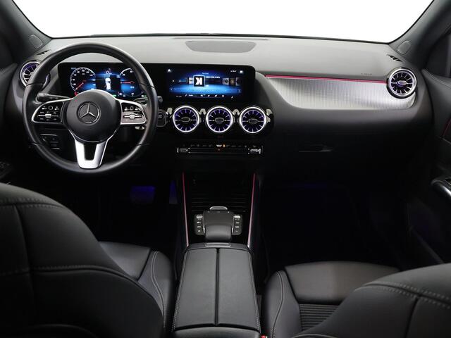 Mercedes-Benz EQA 250 Business Solution Luxury 67 kWh | Sfeerverlichting | Stoelverwarming | Achteruitrijcamera |