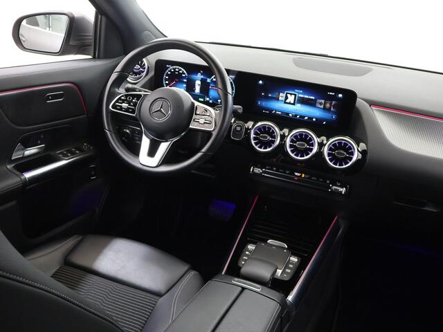 Mercedes-Benz EQA 250 Business Solution Luxury 67 kWh | Sfeerverlichting | Stoelverwarming | Achteruitrijcamera |