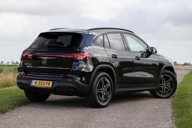 Mercedes-Benz EQA 250 AMG Line 67 kWh ? LED ? Trekhaak ? Sfeer