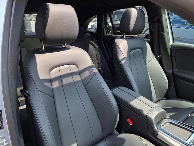 Mercedes-Benz EQA 250+ Luxury | Panoramadak | Trekhaak | 360° Camera | Winter Pakket | Elektrisch Verstelbare Stoelen + Memory | Sierdelen Lindenhout Zwart | Dodehoekassistent | Apple CarPlay | Android Auto | Stoelverwarming | Stuurverwarming | Sfeerverlichting