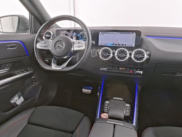 Mercedes-Benz EQA 300 4MATIC AMG Line 67 kWh | AMG Line | Stoelverwarming | Ledkoplampen | Achteruitrijcamera | Apple CarPlay | Inclusief 24 maanden MB Certified garantie voor Europa.