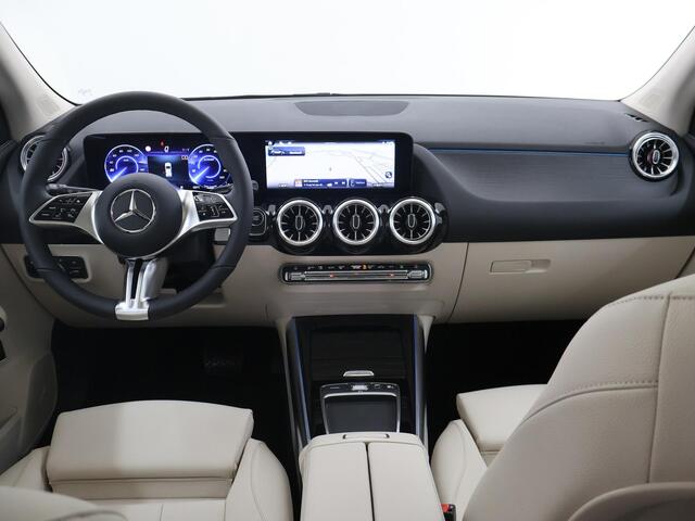 Mercedes-Benz EQA 250+ Business Solution Luxury 71 kWh | Panoramaschuifdak | Winterpakket | 360°-camera