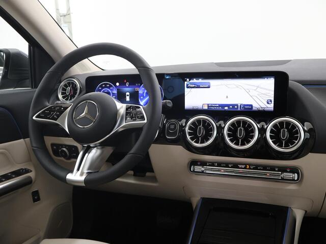 Mercedes-Benz EQA 250+ Business Solution Luxury 71 kWh | Panoramaschuifdak | Winterpakket | 360°-camera
