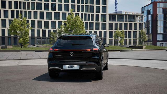 Mercedes-Benz EQA 250+ Business Solution AMG | Panoramadak | Memory | Stoelverwarming | Keyless |