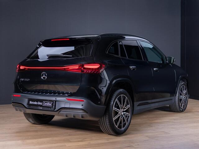 Mercedes-Benz EQA 250+ Business Solution AMG 71 kWh Panorama dak | Trekhaak