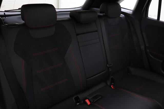 Mercedes-Benz EQA 250 BUSINESS SOLUTION AMG 67 kWh -PANO.DAK|CARPLAY|20"|KEYLESS|STOELVERW.|DODEHOEK|PRIVACY.GLAS