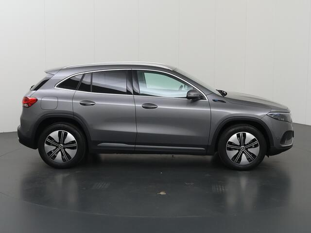 Mercedes-Benz EQA 250 Business Line 67 kWh | Trekhaak | Stoelverwarming | Sfeerverlichting | Achteruitrijcamera |