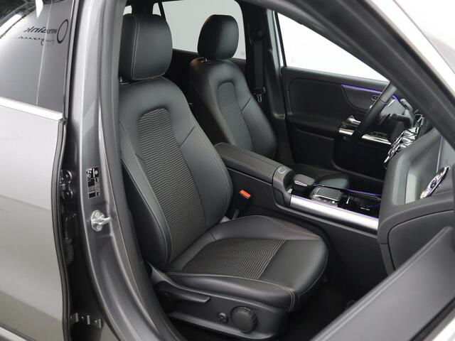 Mercedes-Benz EQA 250 Business Line 67 kWh | Trekhaak | Stoelverwarming | Sfeerverlichting | Achteruitrijcamera |