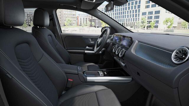 Mercedes-Benz EQA 250+ Business Solution Luxury 71 kWh | Panoramaschuifdak | Rijassistentie pakket | Achteruitrijcamera | Stoelverwarming | Dodehoekassistent |