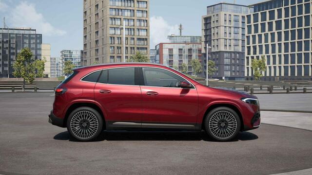 Mercedes-Benz EQA 250+ Business Solution AMG 71 kWh | Panoramaschuifdak | Leder | Head-up | Burmester | Winterpakket | Trekhaak |